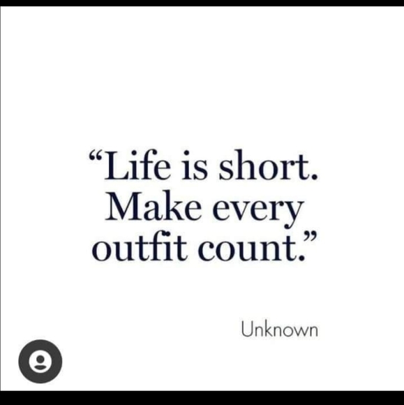 5 ⭐ Seller - Pers. Stylist 30 yrs 1700+ Poshmark Sales - Picture 4 of 12